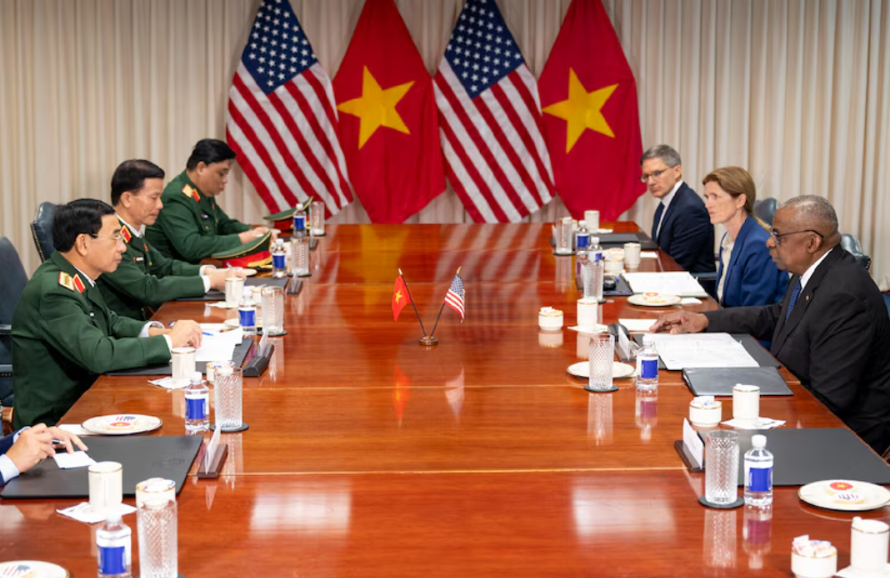 United States and Vietnam defense officials