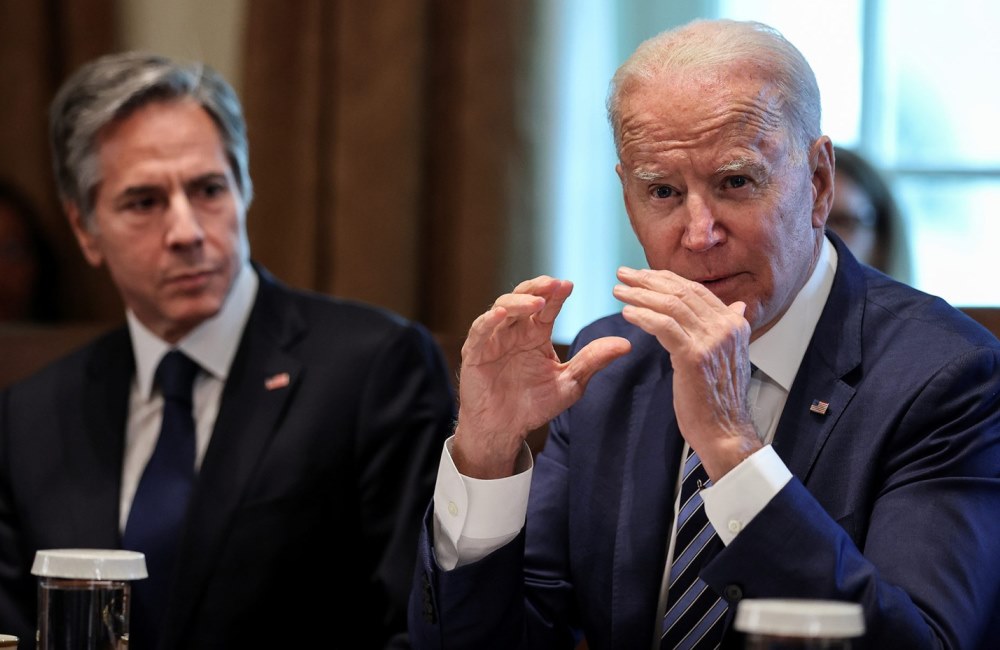 U.S. President Joe Biden (right) and U.S. Secretary of State Antony Blinked (left)